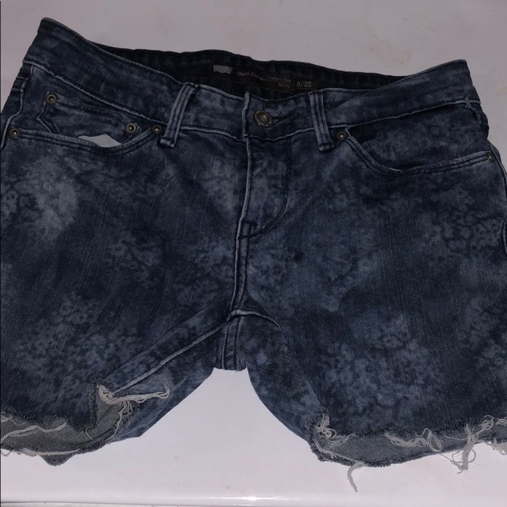 levi shorts
